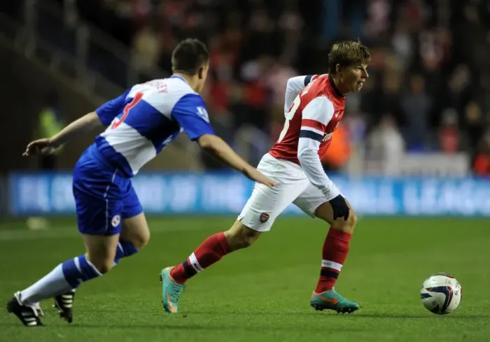 Framed Print : Andrey Arshavin (Arsenal) Nicky Shorey (Reading). Reading 5: 7 Arsenal. Capital One Cup Framed Print : Andrey Arshavin (Arsenal) Nicky Shorey (Reading). Reading 5: 7 Arsenal. Capital One Cup