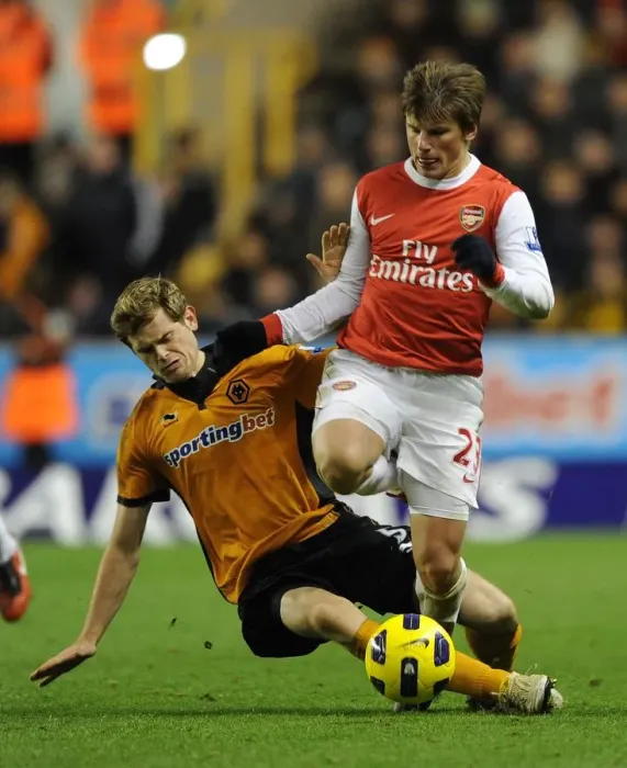 Framed Print : Andrey Arshavin (Arsenal) Richard Stearman (Wolves). Wolverhampton Wanderers 0: 2 Arsenal Framed Print : Andrey Arshavin (Arsenal) Richard Stearman (Wolves). Wolverhampton Wanderers 0: 2 Arsenal