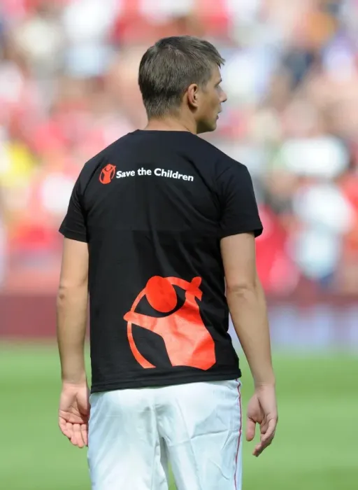 Framed Print : Andrey Arshavin (Arsenal) in a Save the Children t shirt. Arsenal 1: 1 New York Red Bulls