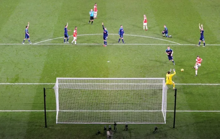 Framed Print : Andrey Arshavin (Arsenal) shoots from an offside position. Arsenal 1: 0 Stoke City