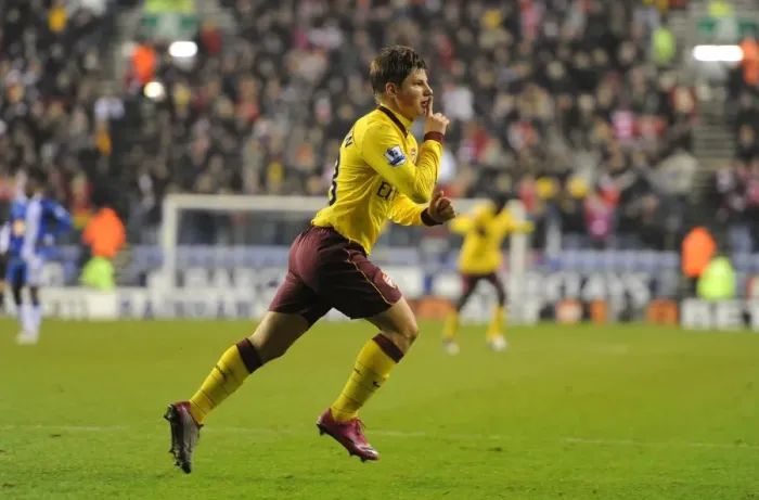 Framed Print : Andrey Arshavin celebrates scoring the 1st Arsenal goal. Wigan Athletic 2: 2 Arsenal Framed Print : Andrey Arshavin celebrates scoring the 1st Arsenal goal. Wigan Athletic 2: 2 Arsenal