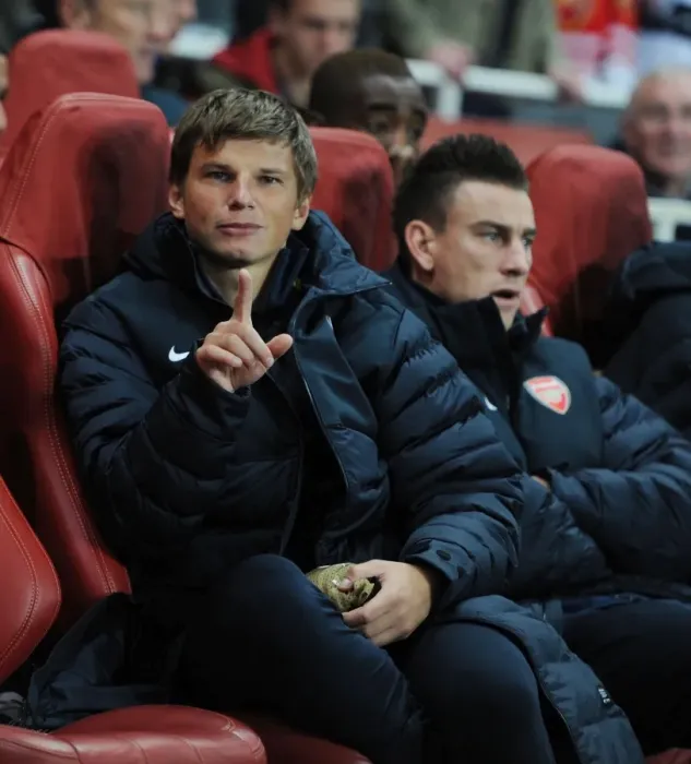 Framed Print : Andrey Arshavin Gears Up: Arsenal vs Schalke 04, 2012-13 Framed Print : Andrey Arshavin Gears Up: Arsenal vs Schalke 04, 2012-13