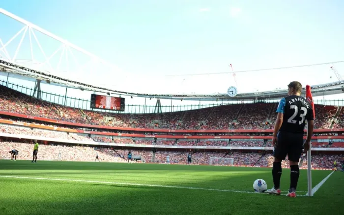 Framed Print : Andrey Arshavin Readies for Corner Kick at Emirates Stadium: Arsenal vs. Boca Juniors, Emirates Cup 2011