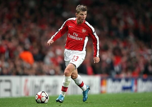 Andrey Arshavin Scores Twice: Arsenal Cruises Past Standard Liege 2-0 in Champions League