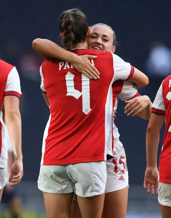 Framed Print : Anna Patten Scores the Decisive Goal: Arsenal Women's Triumph over Tottenham Hotspur