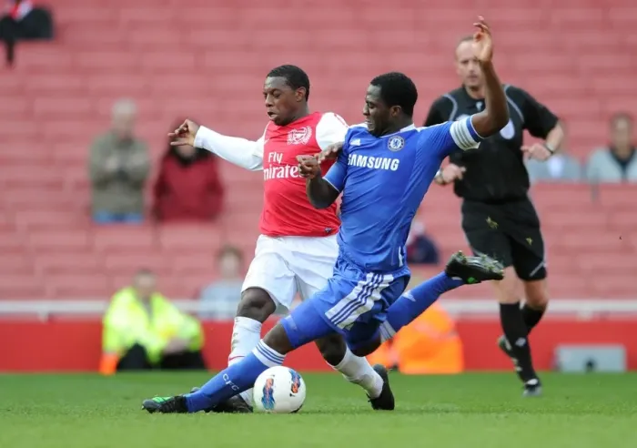 Framed Print : Anthony Jeffrey (Arsenal) Daniel Pappoe (Chelsea). Arsenal U18 1: 0 Chelsea U18 Framed Print : Anthony Jeffrey (Arsenal) Daniel Pappoe (Chelsea). Arsenal U18 1: 0 Chelsea U18