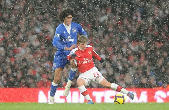 Framed Print : Ardrey Arshavin (Arsenal) Marouana Fellaini (Everton). Arsenal 2: 2 Everton Framed Print : Ardrey Arshavin (Arsenal) Marouana Fellaini (Everton). Arsenal 2: 2 Everton