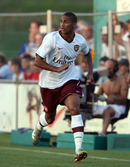 Framed Print : Armand Traore in Action: Arsenal's 3:0 Victory over Genclerbirligi, Austria 2007