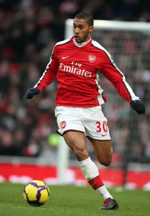 Framed Print : Armand Traore vs Everton: 2-2 Stalemate at Emirates, Barclays Premier League (2010) Framed Print : Armand Traore vs Everton: 2-2 Stalemate at Emirates, Barclays Premier League (2010)
