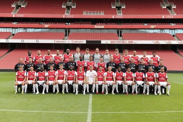 Arsenal 1st Team Squad at Emirates Stadium: 2010-11 Photocall and Membersday