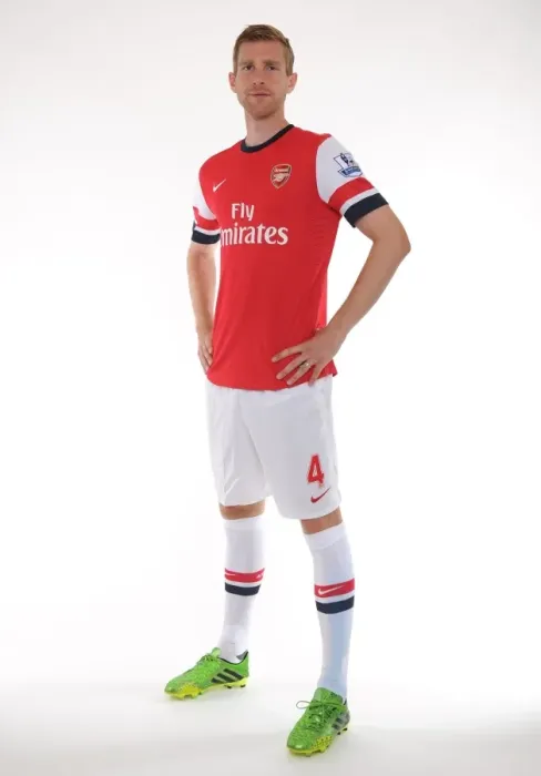 Framed Print : Arsenal 2013-14 Squad: Per Mertesacker at the Team Photocall Framed Print : Arsenal 2013-14 Squad: Per Mertesacker at the Team Photocall