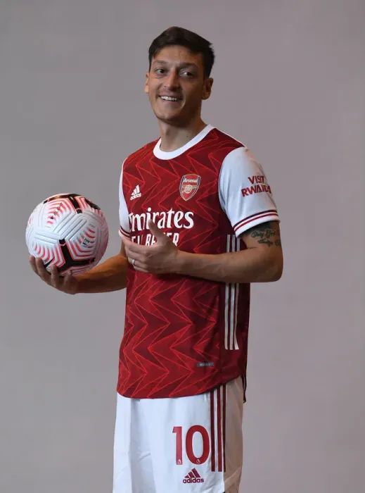 Framed Print : Arsenal 2020-21 First Team: Mesut Ozil at Media Photocall Framed Print : Arsenal 2020-21 First Team: Mesut Ozil at Media Photocall