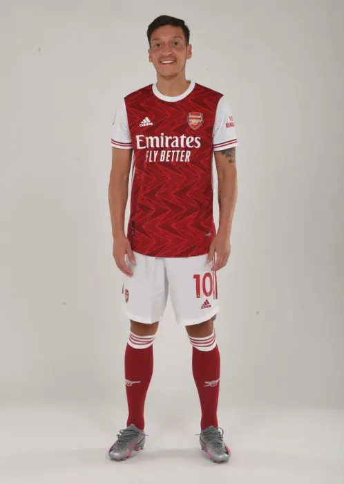 Framed Print : Arsenal 2020-21 First Team: Mesut Ozil at Training Session