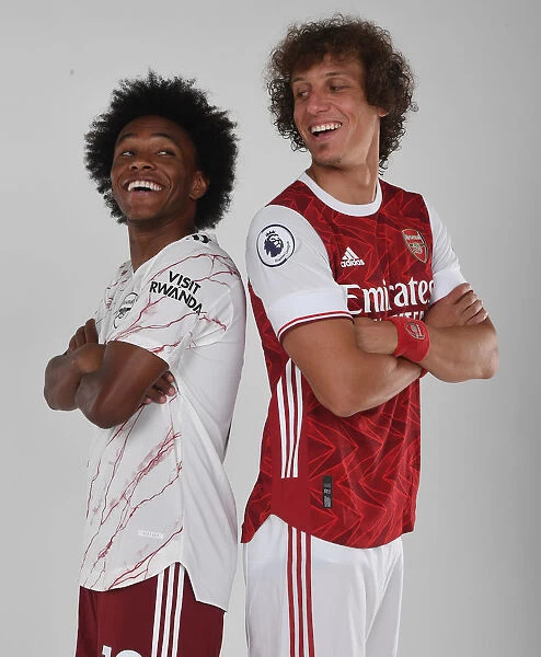 Arsenal 2020-21 First Team: Willian and David Luiz at Team Photoshoot