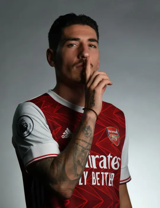 Framed Print : Arsenal 2020-21: Hector Bellerin at First Team Photocall Framed Print : Arsenal 2020-21: Hector Bellerin at First Team Photocall