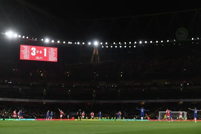 Framed Print : Arsenal 3-1 Chelsea: Premier League Showdown at Emirates Stadium
