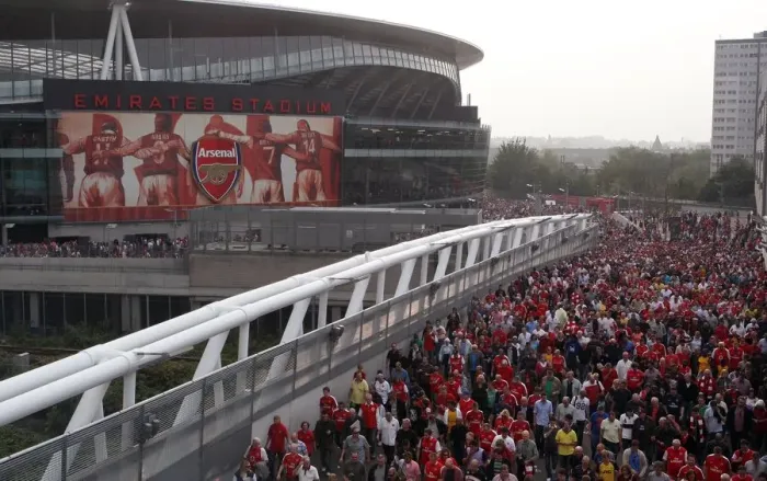 Framed Print : Arsenal 4-0 Wigan Athletic: Jubilant Fans Exit Emirates Stadium