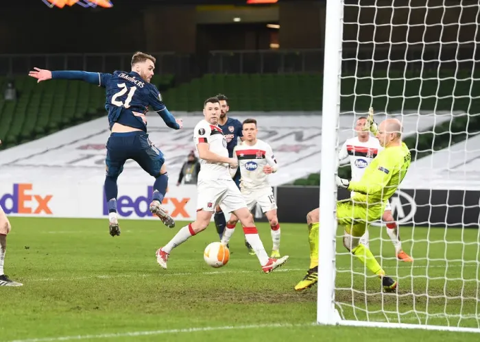 Framed Print : Arsenal in Action against Dundalk in UEFA Europa League, Dublin 2020