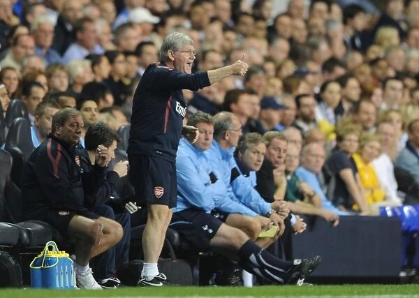 Arsenal assistant manager Pat Rice. Tottenham Hotspur 1:4 Arsenal (aet)