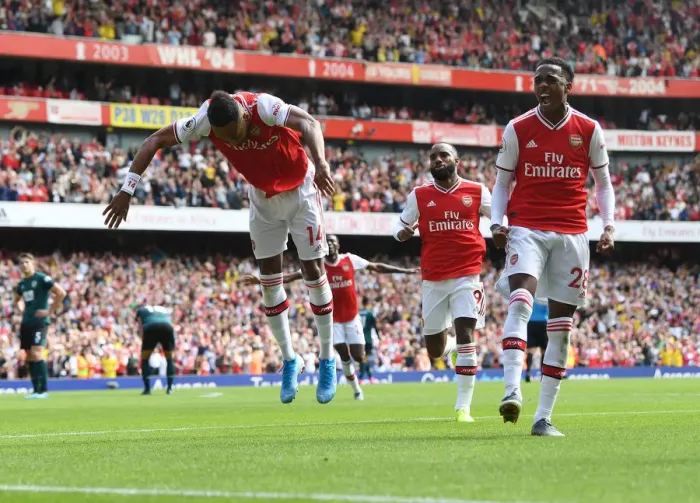 Framed Print : Arsenal: Aubameyang and Willock's Goal Celebration vs Burnley (2019-20)
