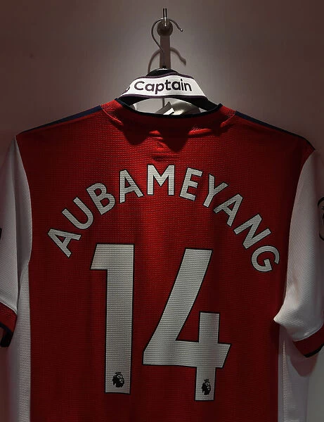 Arsenal: Aubameyang's Absence - Arsenal Changing Room Before Arsenal v Crystal Palace, 2021-22