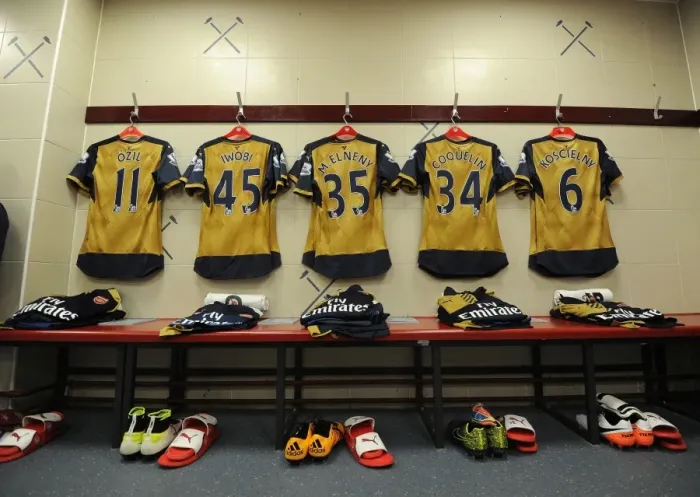 Framed Print : Arsenal Away Kit Prepared for West Ham Showdown in Premier League (2015-16) Framed Print : Arsenal Away Kit Prepared for West Ham Showdown in Premier League (2015-16)