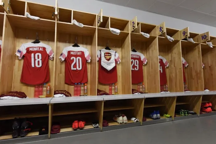 Framed Print : Arsenal in the BATE Borisov Changing Room: UEFA Europa League Round of 32, First Leg Framed Print : Arsenal in the BATE Borisov Changing Room: UEFA Europa League Round of 32, First Leg