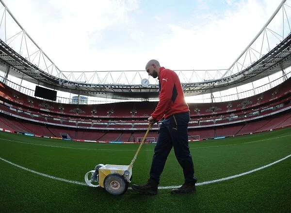 Arsenal: Battle Ready - Preparing the Emirates Pitch for Arsenal v Bournemouth (2015-16)
