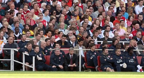 The Arsenal bench. Arsenal 1:4 Chelsea. Barclays Premier League