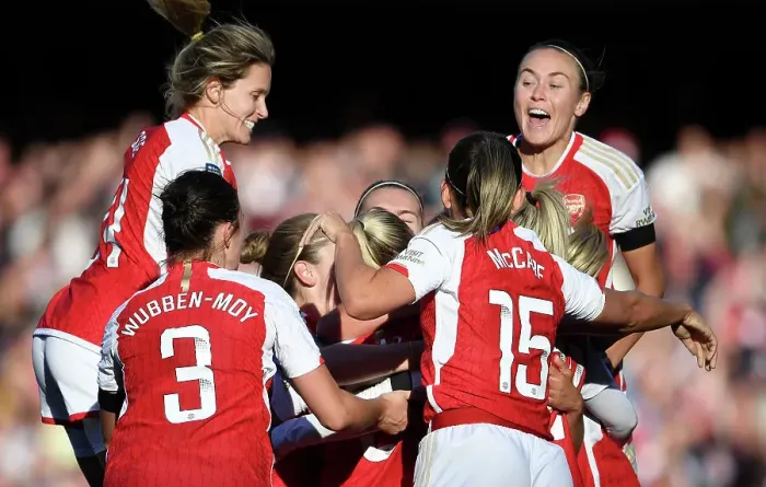 Framed Print : Arsenal Celebrate Alessia Russo's Goal: Arsenal FC vs Aston Villa, Barclays Women's Super League 2023-24