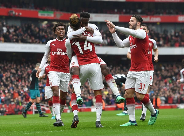 Arsenal Celebrate: Aubameyang, Welbeck, Iwobi, Kolasinac - Scoring Moment (2017-18)