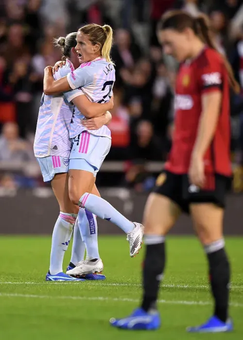 Framed Print : Arsenal Celebrate as Cloe Lacasse Scores Second Goal Against Manchester United in Barclays Women's Super League