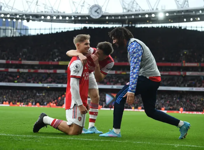 Framed Print : Arsenal Celebrate Emile Smith Rowe's Goal vs. Brentford, Premier League 2021-22 Framed Print : Arsenal Celebrate Emile Smith Rowe's Goal vs. Brentford, Premier League 2021-22
