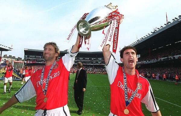 Arsenal Celebrate FA Barclaycard Premiership Title Win: 4-3 Everton, Highbury, London (May 11, 2002)