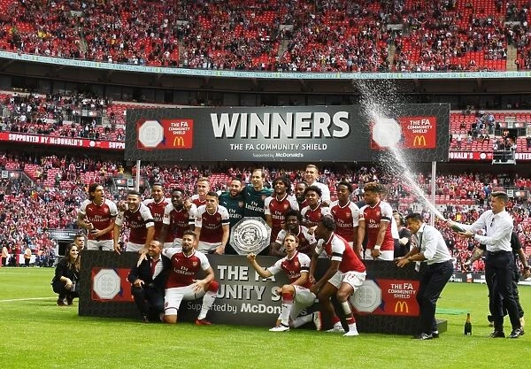 Arsenal Celebrate FA Community Shield Victory over Chelsea (2017-18)