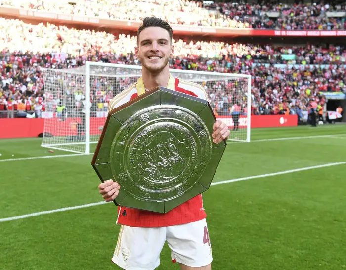 Framed Print : Arsenal Celebrate FA Community Shield Victory over Manchester City with Declan Rice, 2023-24 Framed Print : Arsenal Celebrate FA Community Shield Victory over Manchester City with Declan Rice, 2023-24