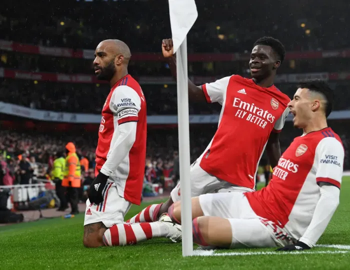 Framed Print : Arsenal Celebrate: Lacazette, Saka, Martinelli Score in Arsenal v Southampton (2021-22)