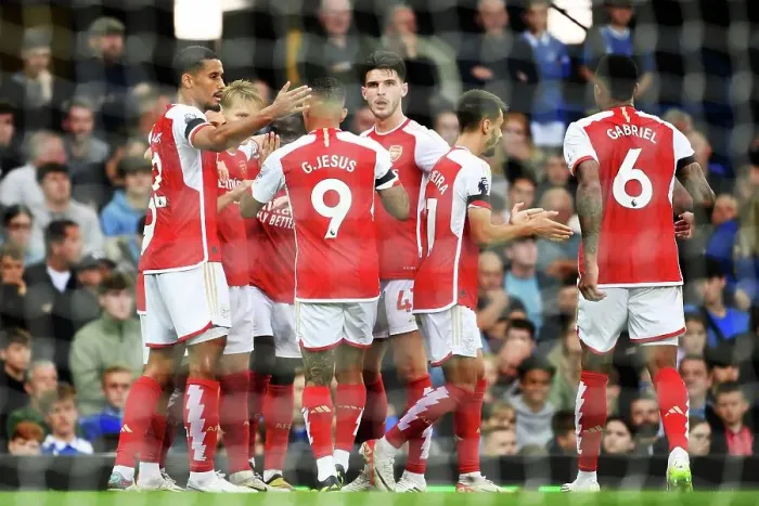Framed Print : Arsenal Celebrate Leandro Trossard's Goal: Everton vs Arsenal, Premier League 2023-24 Framed Print : Arsenal Celebrate Leandro Trossard's Goal: Everton vs Arsenal, Premier League 2023-24