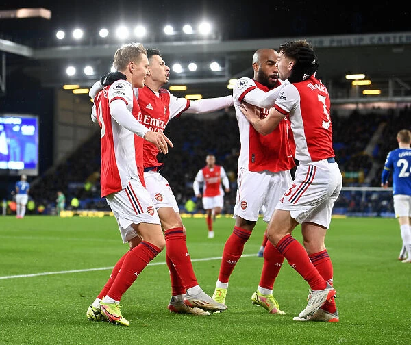 Arsenal Celebrate: Martin Odegaard's Goal vs Everton (Premier League 2020-21)