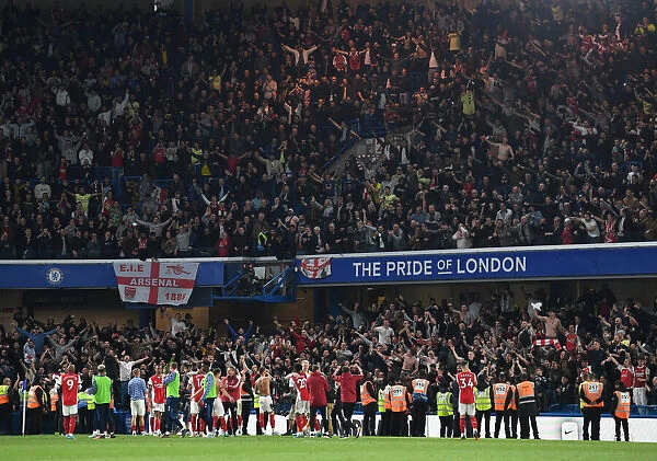 Arsenal Celebrate Premier League Victory at Stamford Bridge vs. Chelsea (2021-22)
