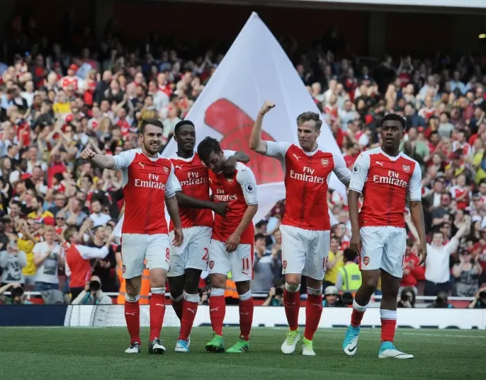Framed Print : Arsenal Celebrate: Ramsey, Ozil, Welbeck, Holding, Iwobi