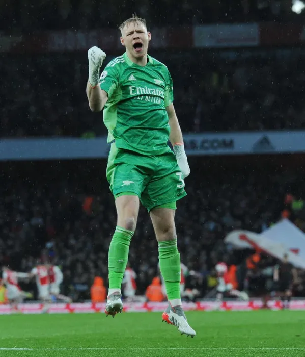 Framed Print : Arsenal Celebrate Second Goal: Arsenal 2-0 Southampton (Premier League, 2021-22)