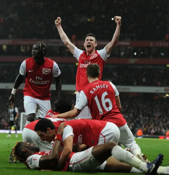 Framed Print : Arsenal Celebrate Second Goal vs. Newcastle United (2012) Framed Print : Arsenal Celebrate Second Goal vs. Newcastle United (2012)