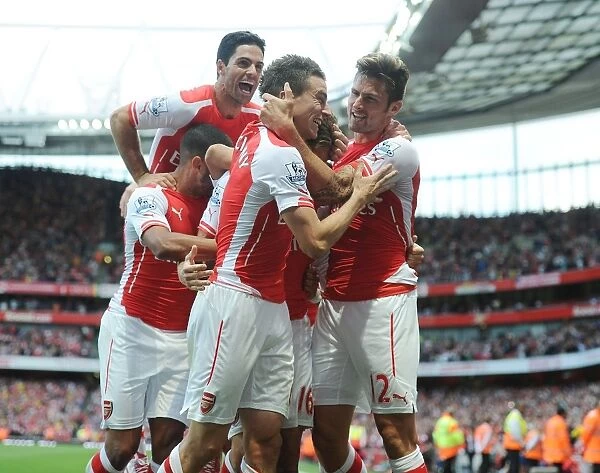 Arsenal Celebrate Second Goal vs Crystal Palace, 2014 / 15 Premier League