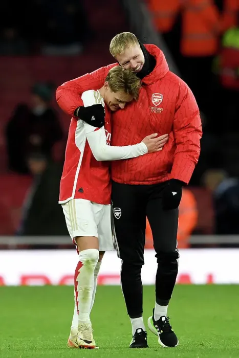 Framed Print : Arsenal Celebrate Victory Over Brighton: Martin Odegaard and Aaron Ramsdale Framed Print : Arsenal Celebrate Victory Over Brighton: Martin Odegaard and Aaron Ramsdale