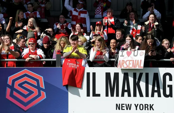 Framed Print : Arsenal Celebrate Victory Over Manchester City in FA Women's Super League