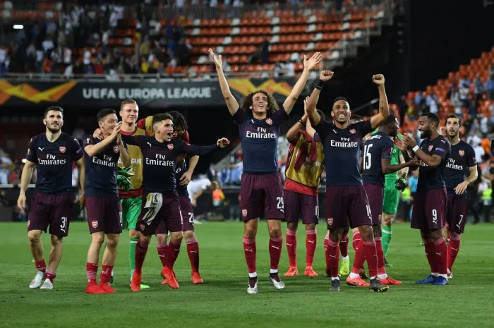 Framed Print : Arsenal Celebrates Europa League Semi-Final Victory over Valencia Framed Print : Arsenal Celebrates Europa League Semi-Final Victory over Valencia