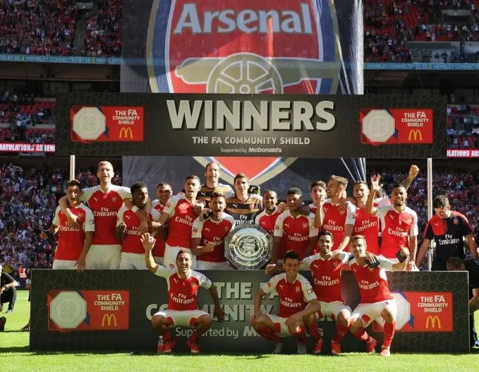 Framed Print : Arsenal Celebrates FA Community Shield Victory over Chelsea (2015) Framed Print : Arsenal Celebrates FA Community Shield Victory over Chelsea (2015)