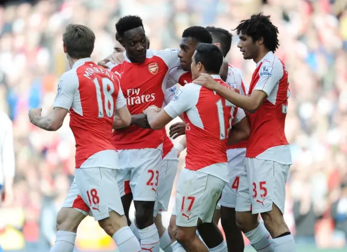 Framed Print : Arsenal: Celebrating Alexis Sanchez's Goal Against Crystal Palace (2015-16) Framed Print : Arsenal: Celebrating Alexis Sanchez's Goal Against Crystal Palace (2015-16)