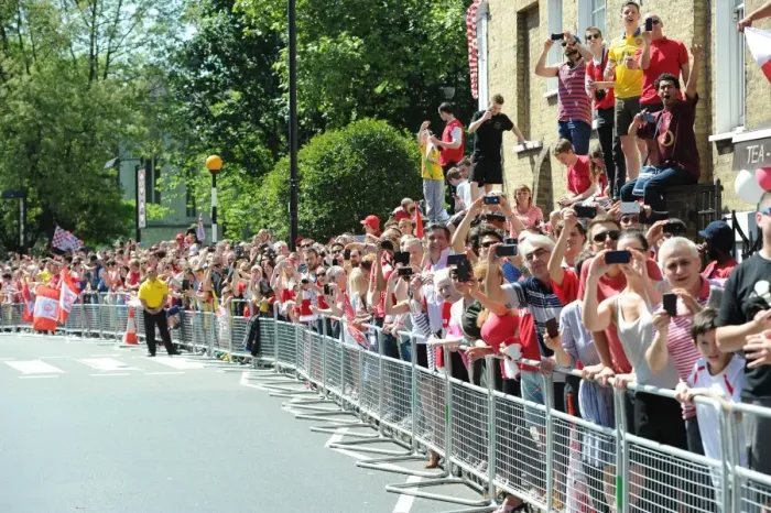 Framed Print : Arsenal Champions Parade: Triumphant Celebration through Islington, May 18, 2014
